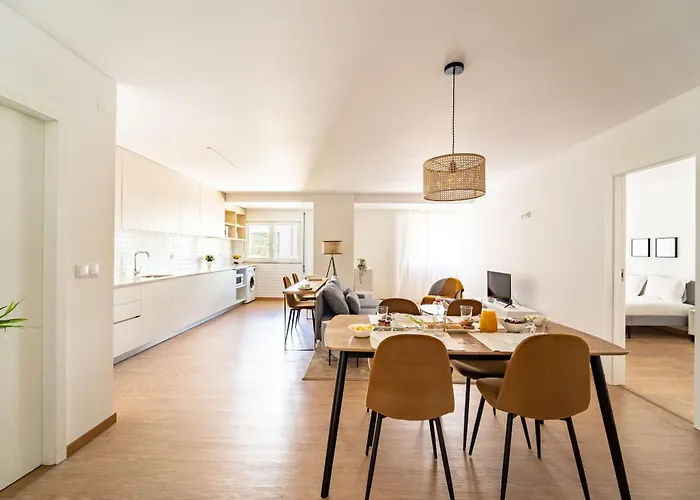 Feliciano Ramos 3 - T4 Familiar Perto Do Centro Da - Μπράγκα